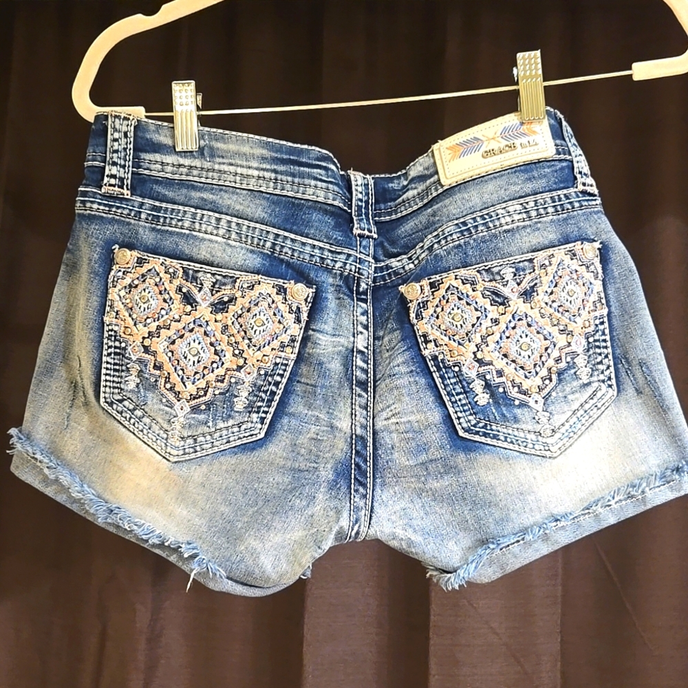 Grace in LA jean shorts, 28, embroidered